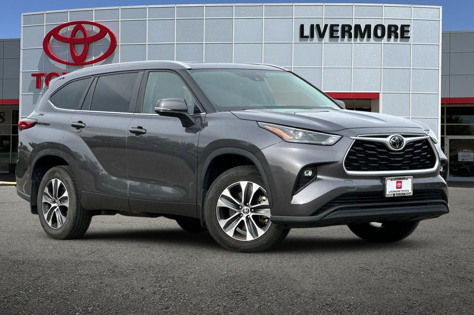 2023 Toyota Highlander — side profile view