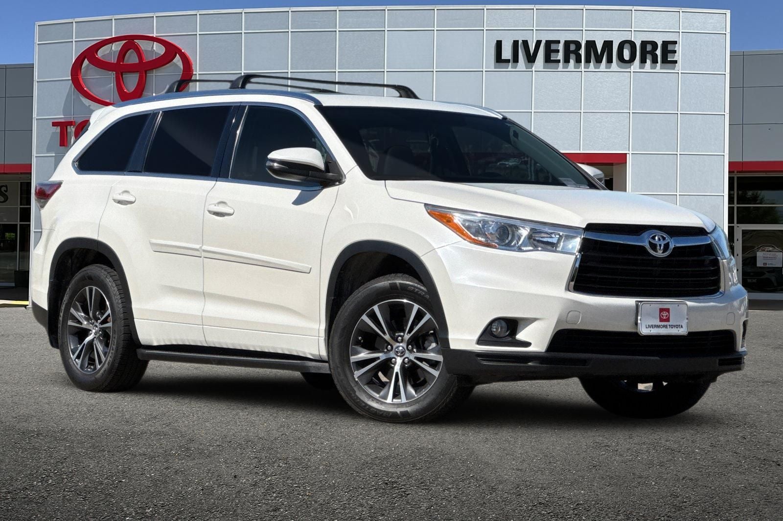 2016 Toyota Highlander — side profile view