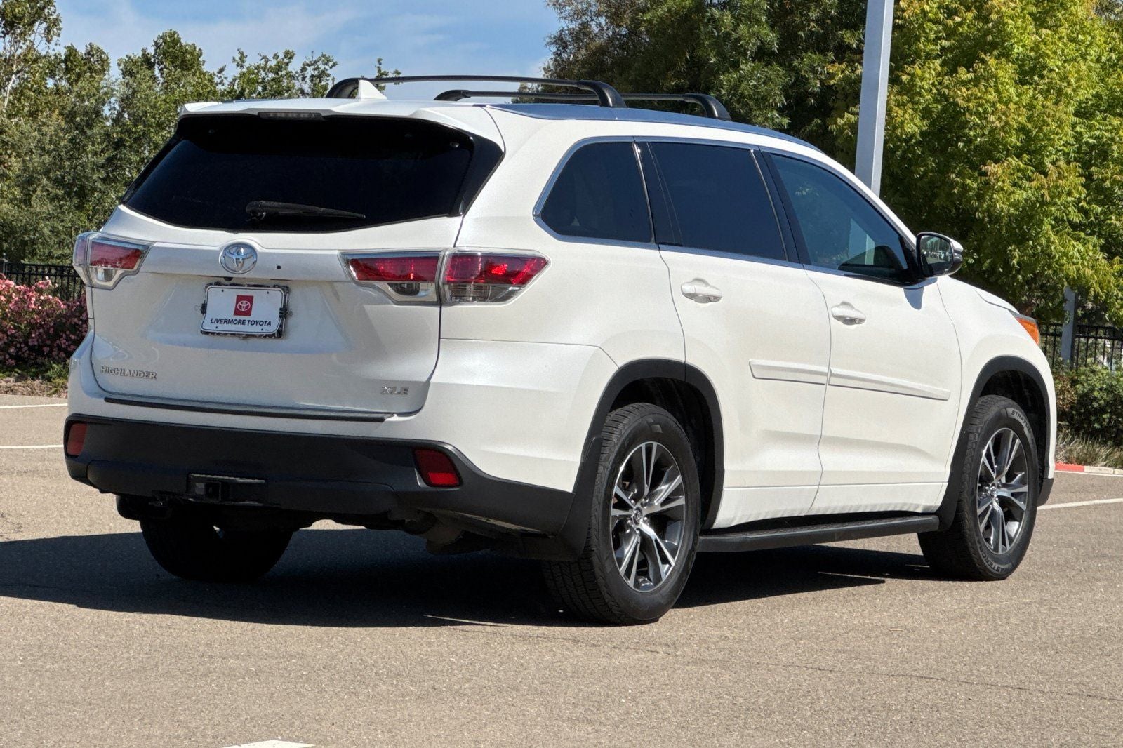 2016 Toyota Highlander — interior view