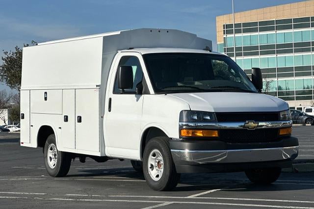 2025 Chevrolet Express Cutaway 3500 Base in Summit White — front three-quarter view