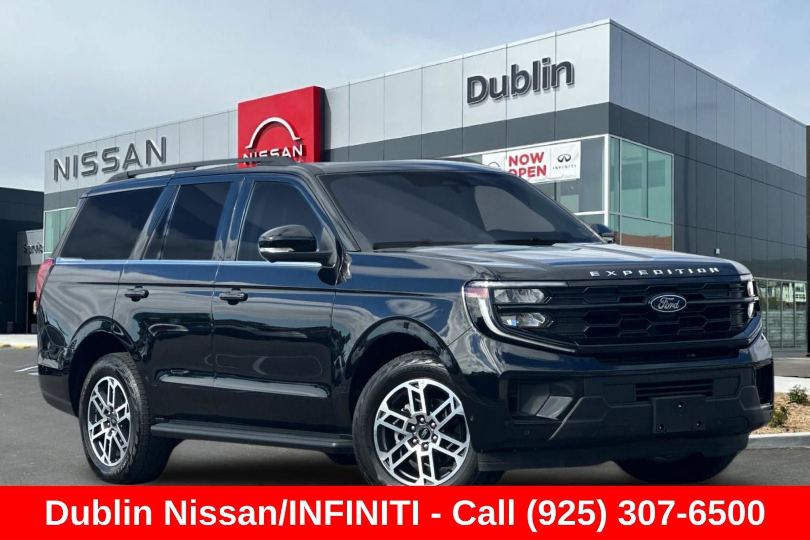 2025 Ford Expedition — side profile view
