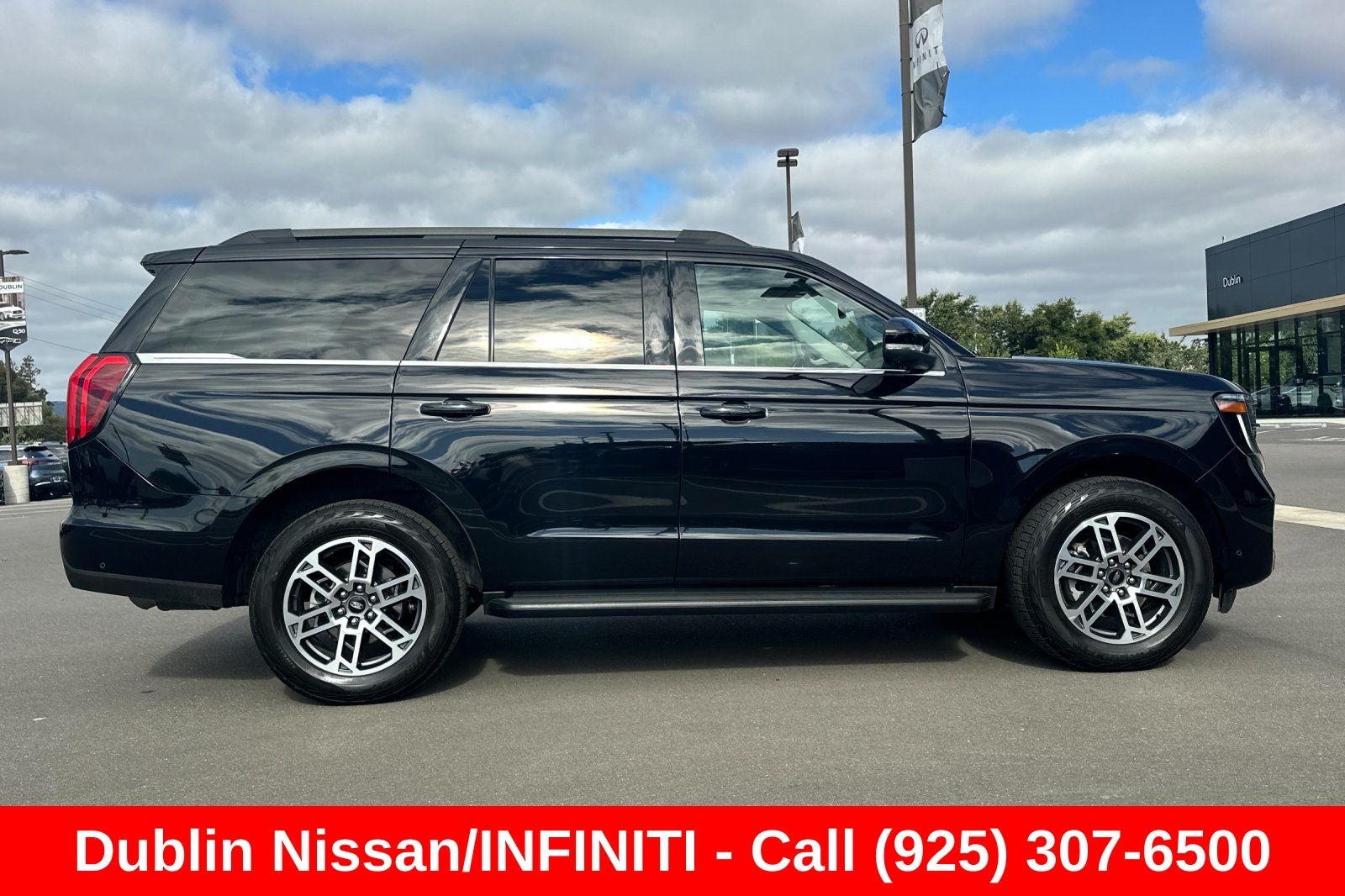 2025 Ford Expedition — rear three-quarter view