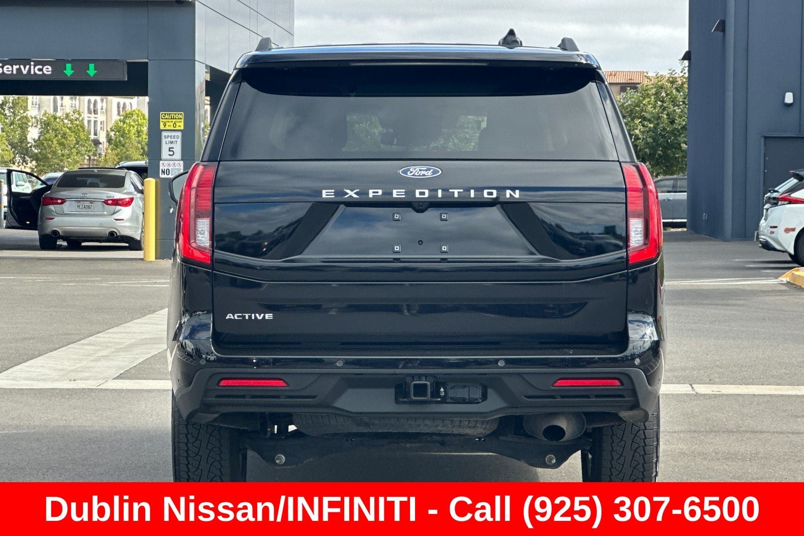 2025 Ford Expedition — detail view