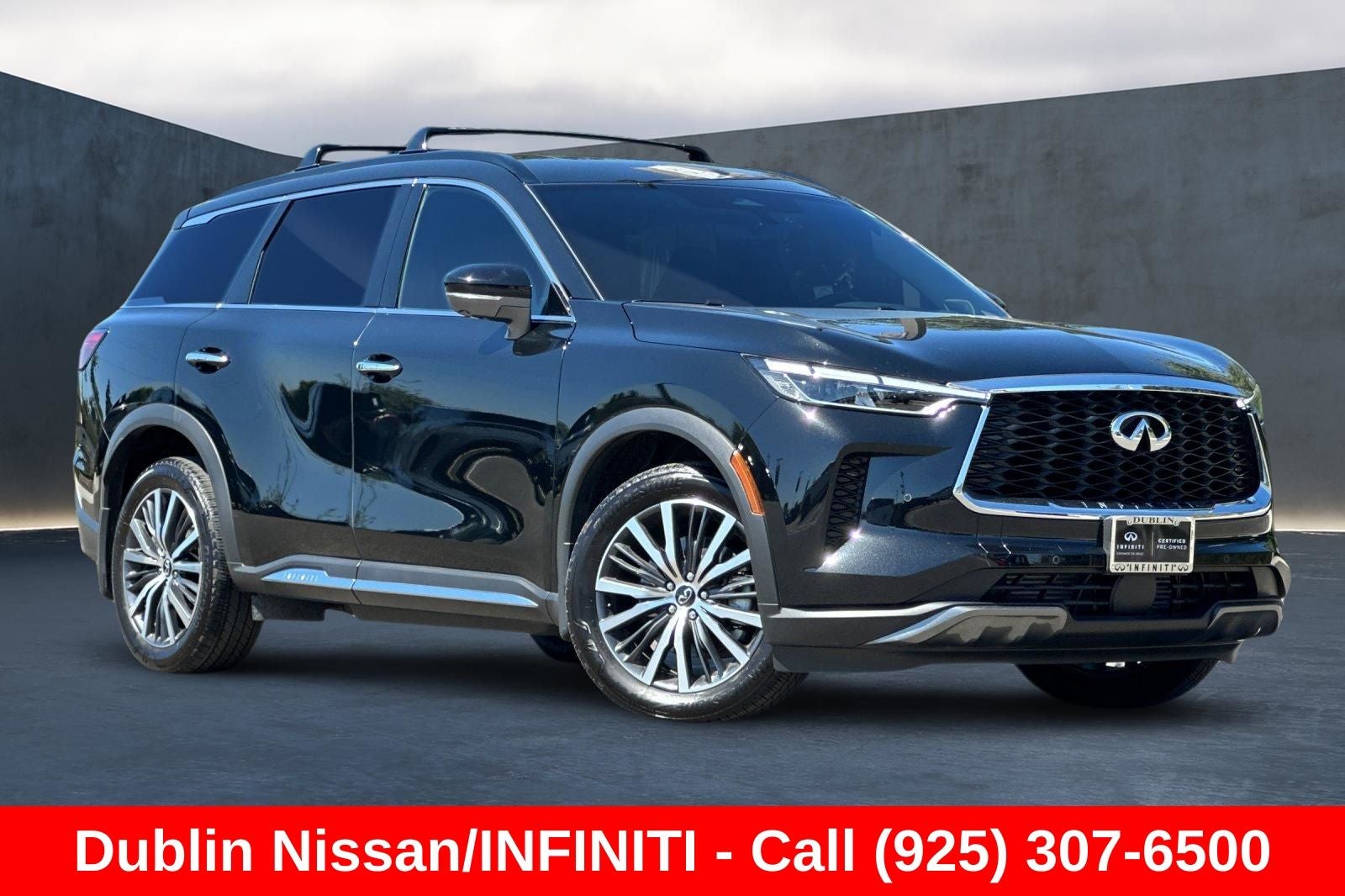 2025 INFINITI QX60 — side profile view